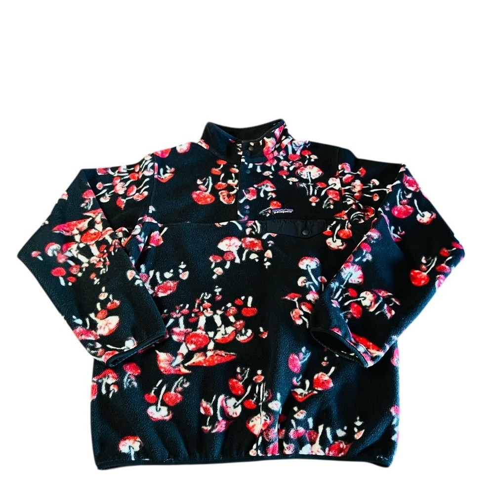 Patagonia Women’s Very Rare Mushroom Forest Synchilla T-Snap